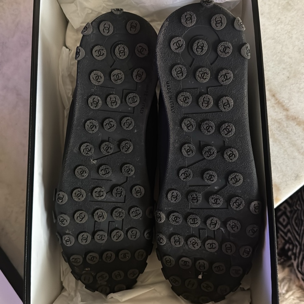 Chanel men’s sneakers G34459Y51526Calfskin/mesh/lycra size 45 Black. - Picture 8 of 10